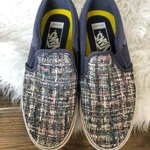 Women's size 8 Vans casual slip on Sneaker